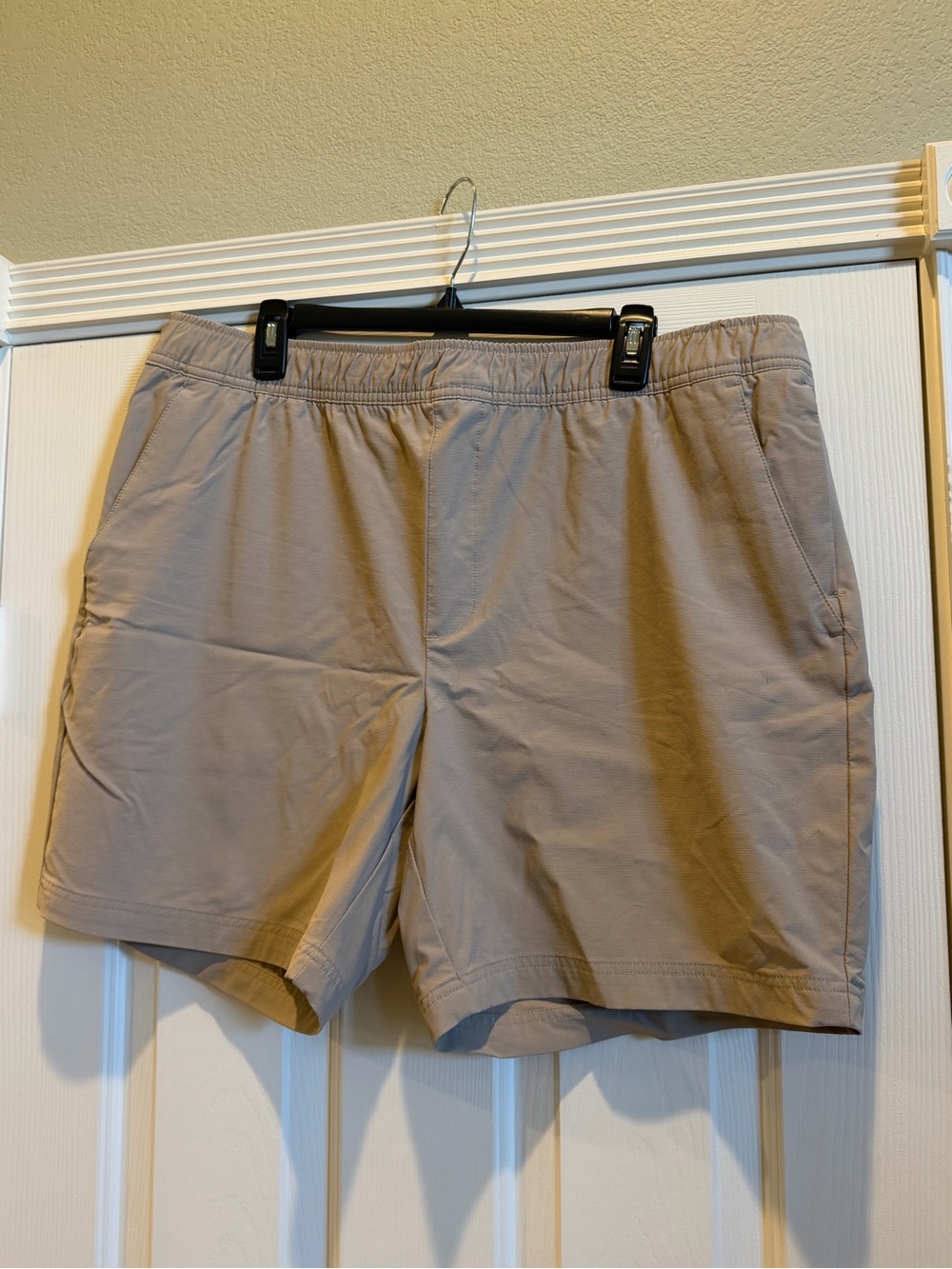 Apt. 9 Men's Elastic-Waist Tan Athletic Shorts